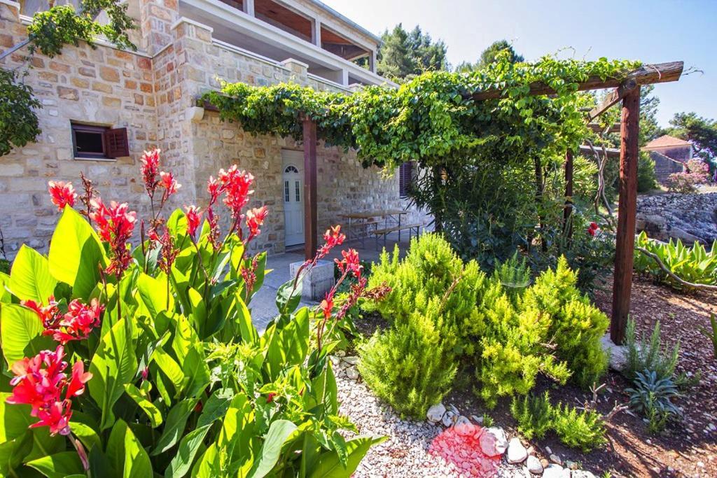 Seaside Secluded Apartments Cove Skozanje, Hvar - 5713 Gdinj Buitenkant foto